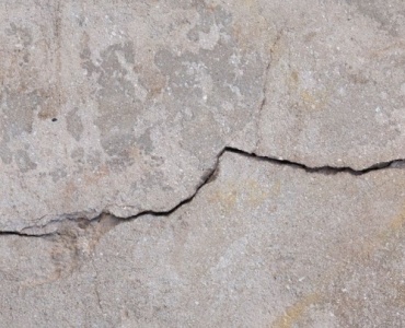 Risse im Beton reparieren: So wird Ihre Betonfläche wieder stabil und schön