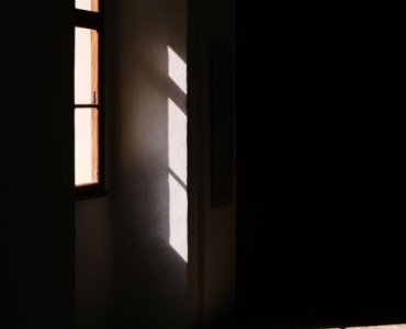 Dunkle Räume heller gestalten: 10 stilvolle Ideen für mehr Licht und Wohnlichkeit